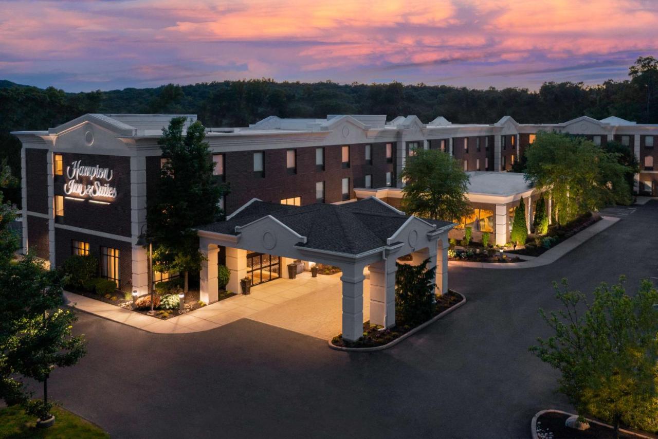Hampton Inn And Suites Hartford/Farmington Exterior foto